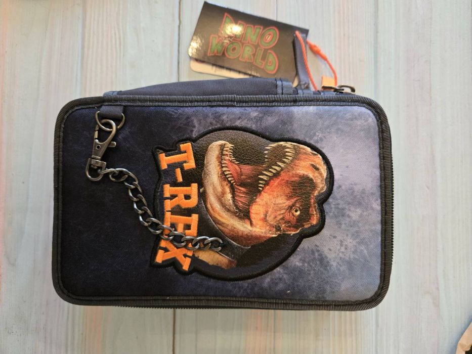 Новые пенали Top Model с динозаврами