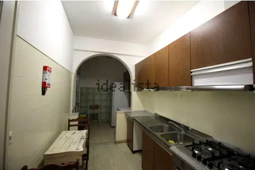 Quarto para arrendamento, permitidos casais, em Oeiras