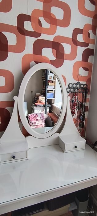 Toaletka Hemnes Ikea