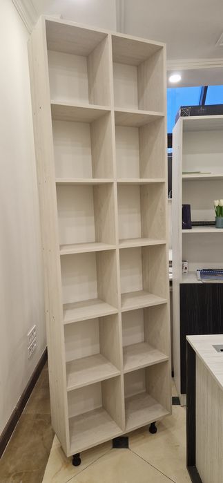 Продам книжный стеллаж 2ух ярусный