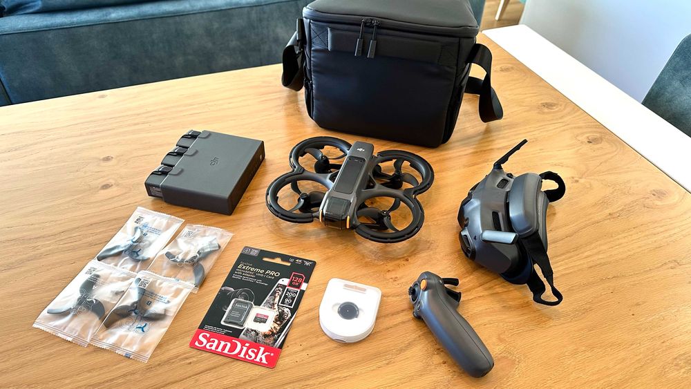 DJI Avata 2 FLy More Combo | 3 Baterias | DJI Care 1 Ano | Cartão de 128GB | Filtro de lente.