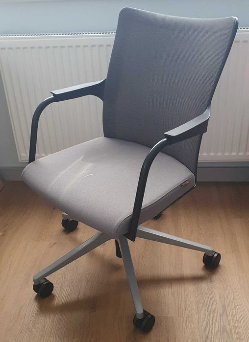 Fotel obrotowy SITAG - jak nowy