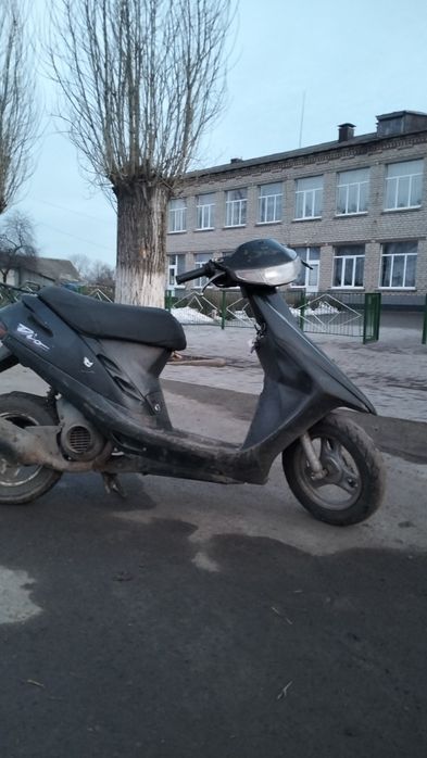 Hohda Dio AF-27 на повному ходу