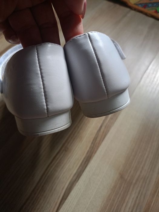 Buty baleriny białe