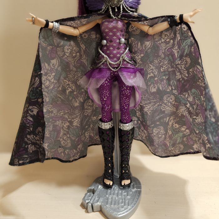 Ever After High Reven Queen (seria legacy day )