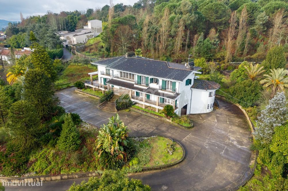 Manor House + Land | Moreira de Cónegos – Guimarães
