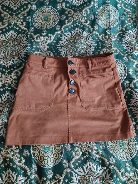 Спідничка Zaraрозмір s-m в ідеальному стані, кофта 300 грн нова!