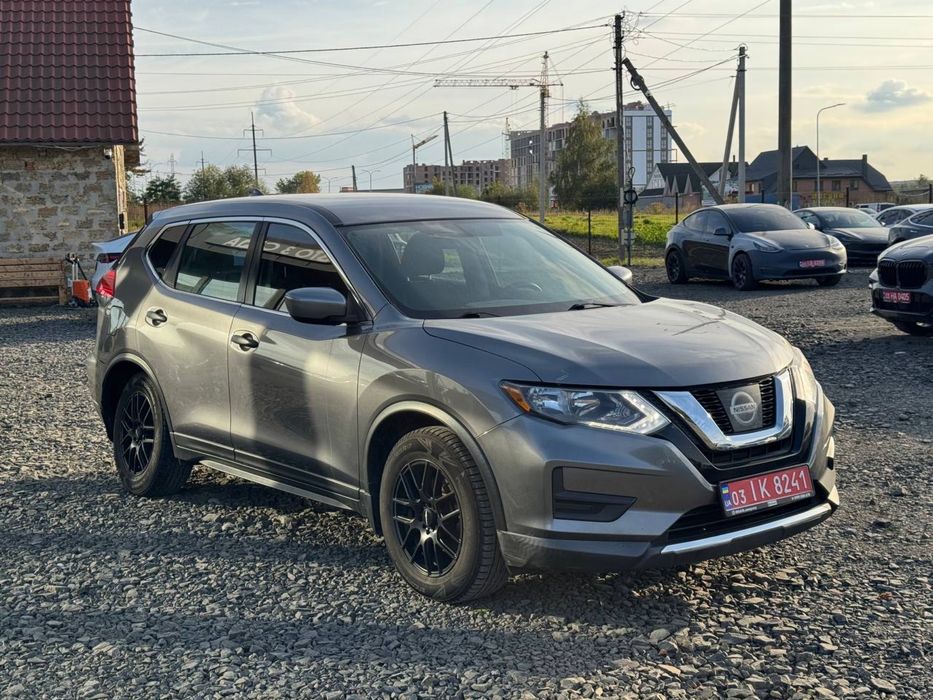 Nissan Rogue s 2017рік