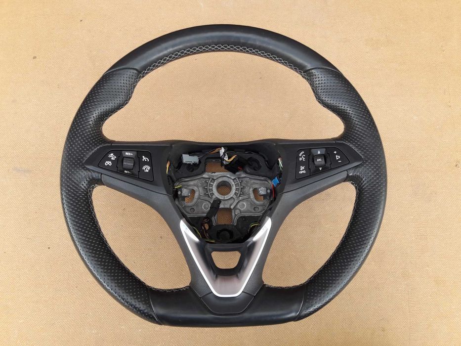 Kierownica Skórzana Podgrzewana Multifunkcja Opel Corsa E OPC-Line 14-