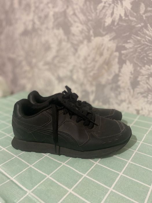 кросівки жіночі puma