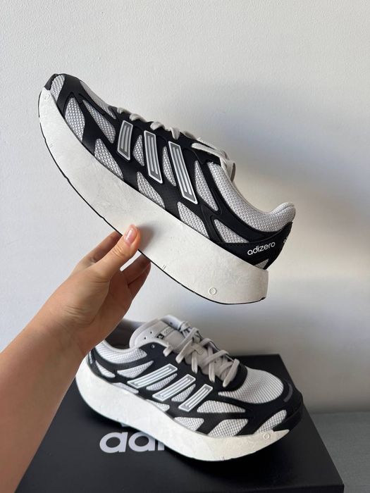 Кросівки Adidas Adizero Aruku розміри 38,38.5,42,42.5,43,44,44.5
