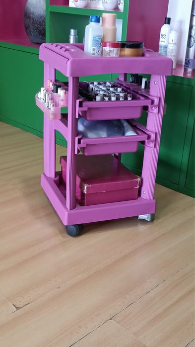Carrinho para manicure