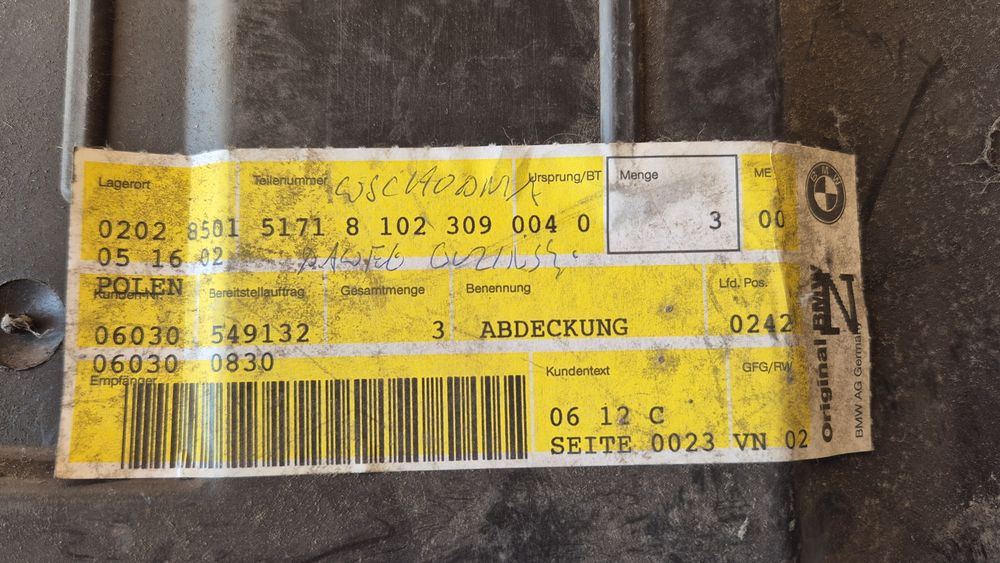 BMW E34 Osłona Lewa Lampy Nowa Oryginał 8.102309