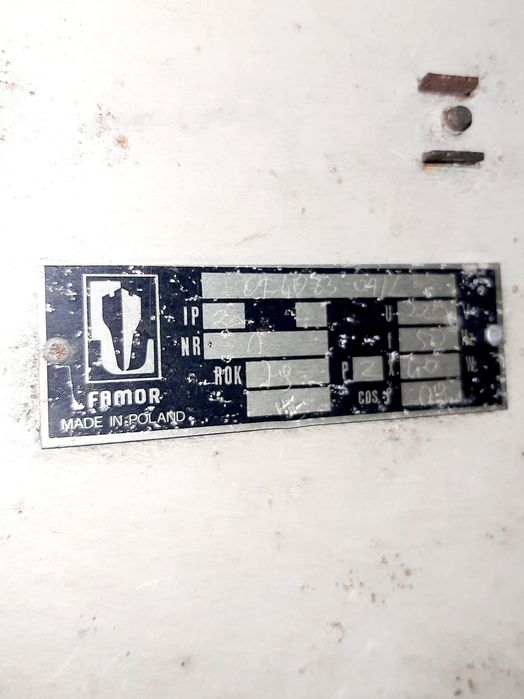 lampa garażowa kompletna: oprawa + 2 świetlówki + 2 startery + kabel