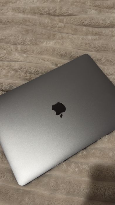 MacBook Pro 13" 2017 року