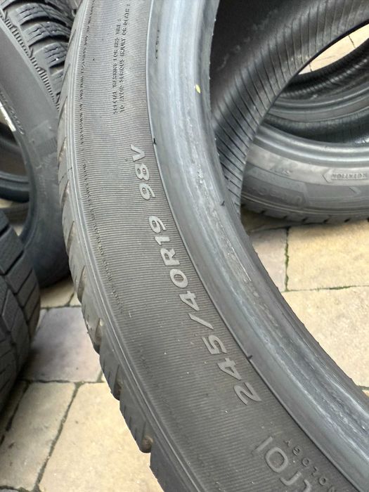 245-40 R19 98V Hankook Winter Icept Evo2 HRS 2023 розпаровка 1шт