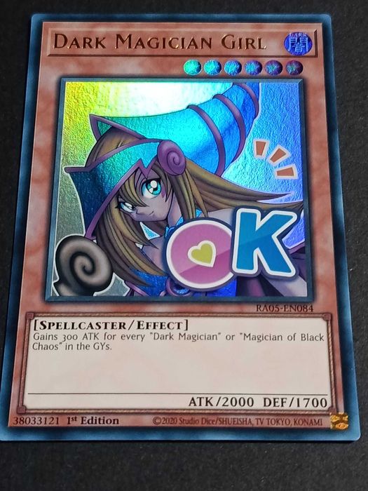 *Novo Set* Yu-Gi-Oh! 1.ª Edição 'Dark Magician Girl' (V.1 - Stramped Ultra Rare) - RA05-084 - Rarity Collection 5 - Carta de 2026