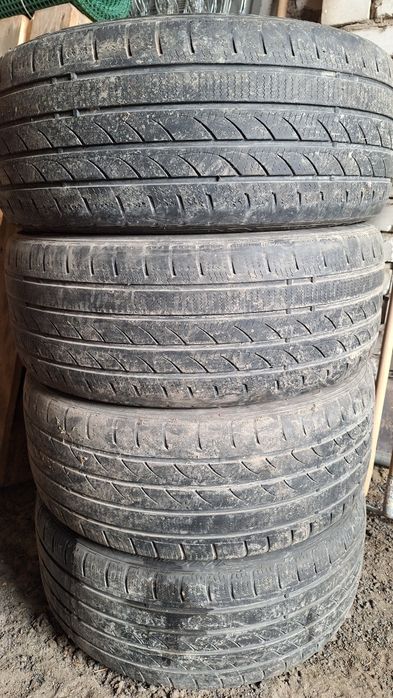 Opony 235/45R18  (2319)
