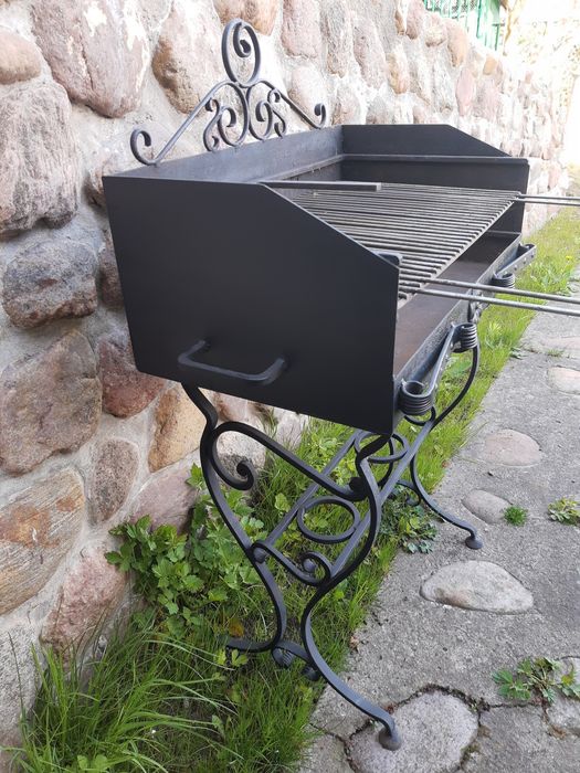 Sprzedam grill węglowy