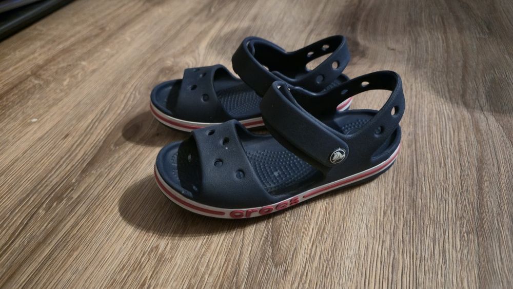Sandały crocs C12 (rozm. 29-30)