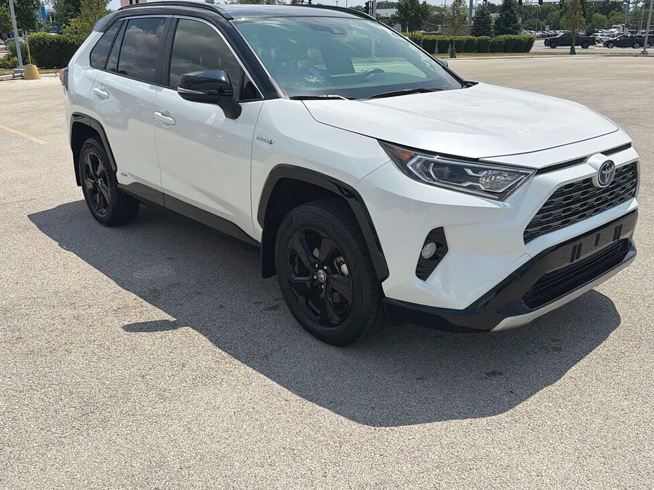 Toyota RAV4 Hybrid XSE      2021