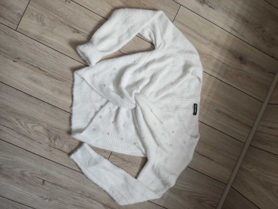 Swetry 4 sztuki Polecam ;(