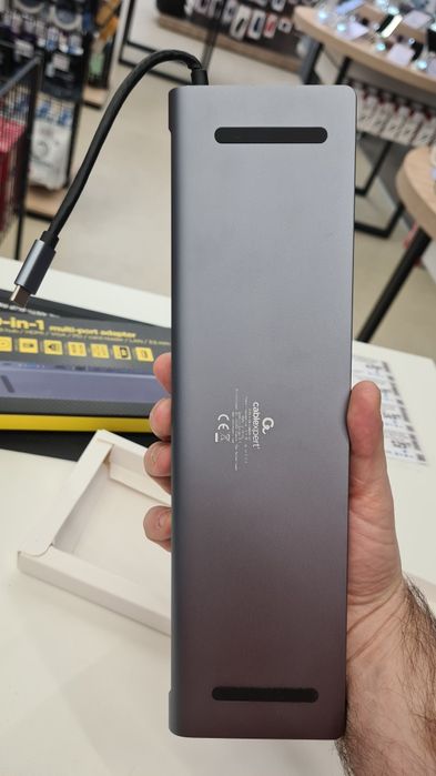 Док станция 9 в 1