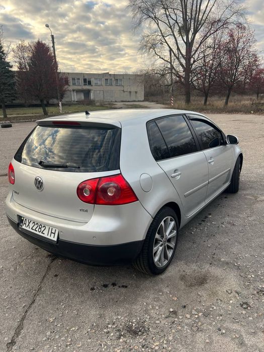 Volkswagen Golf V 1.9 tdi