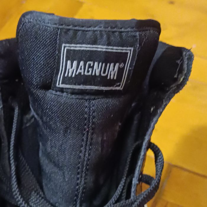 Продам берци Magnum 9UK,43 р.