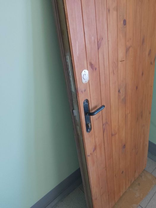 Двері вхідні металеві