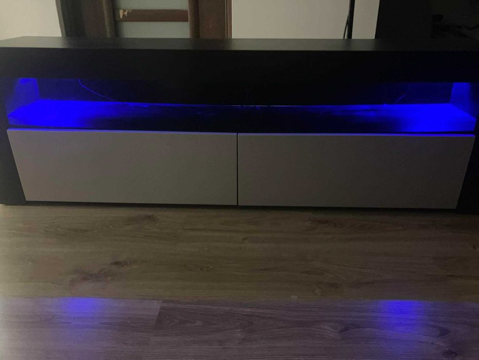 Szafka podświetlana RTV