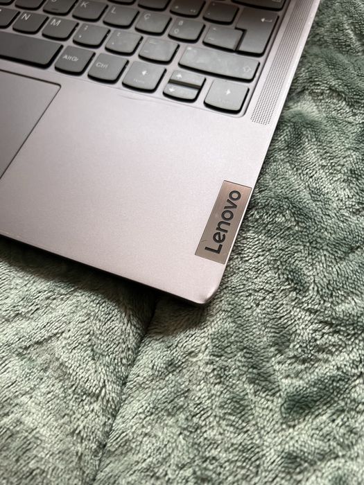 Lenovo IdeaPad Pro 5 (14”) – Ryzen 7 7735HS   | 2K+ | Dolby Atmos