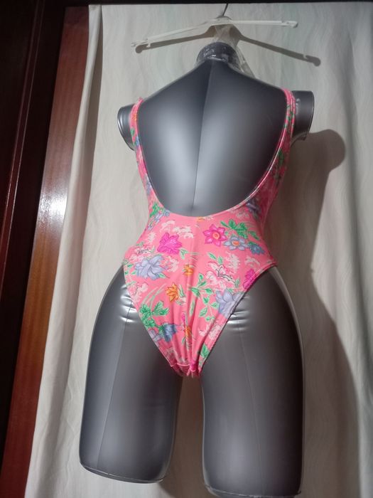 Bikinis e f banho