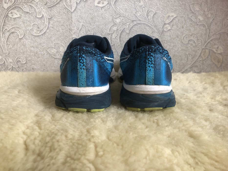 Кросівки Asics Gel GT2000 9 бігу і повсякдення 46 45,5 45 44,5 30 29,5