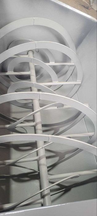 Смеситель кормов, смешиватель, горизонтальный, змішувач, комбикормов