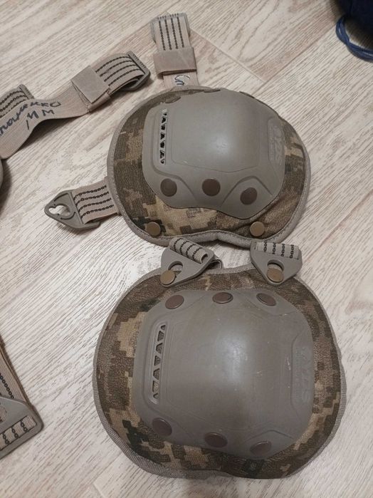 Наколінники тактичні