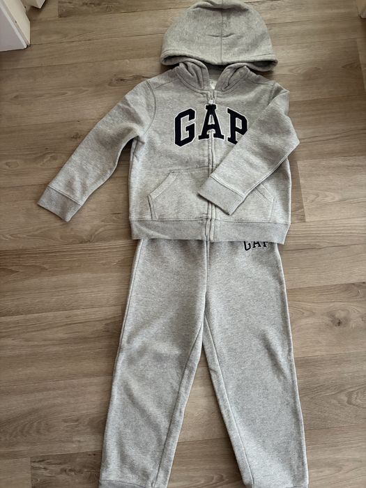 Костюм gap 4-5 років