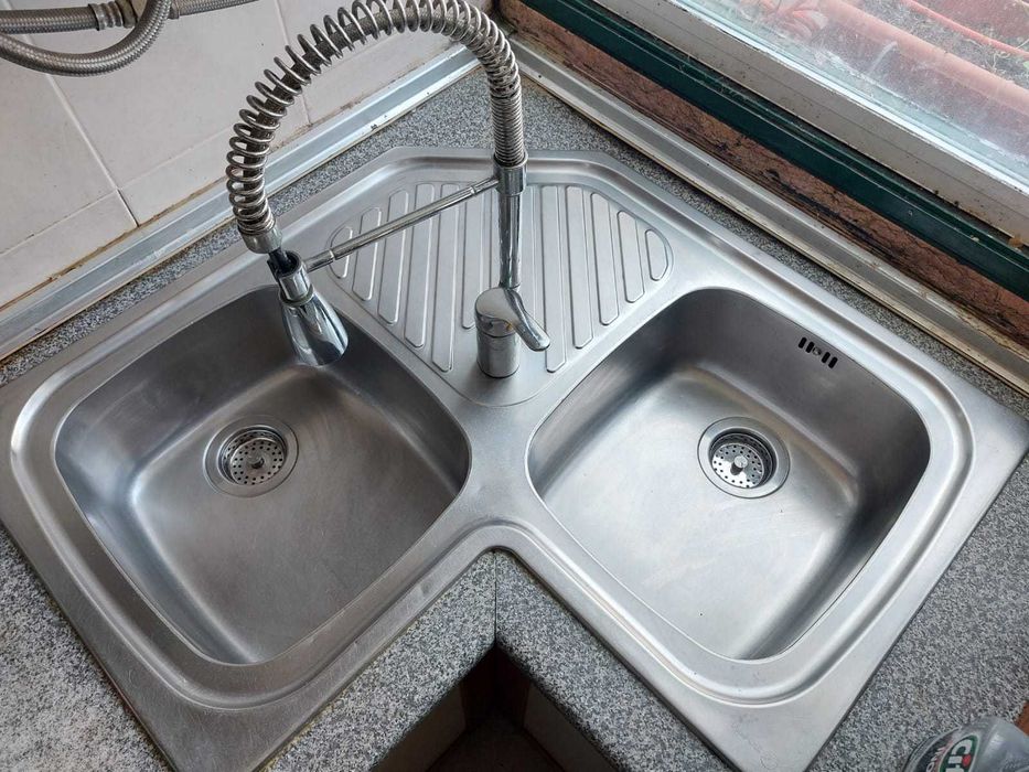 Lava-loiça inox Fagor de canto com 2 cubas + torneira extensível