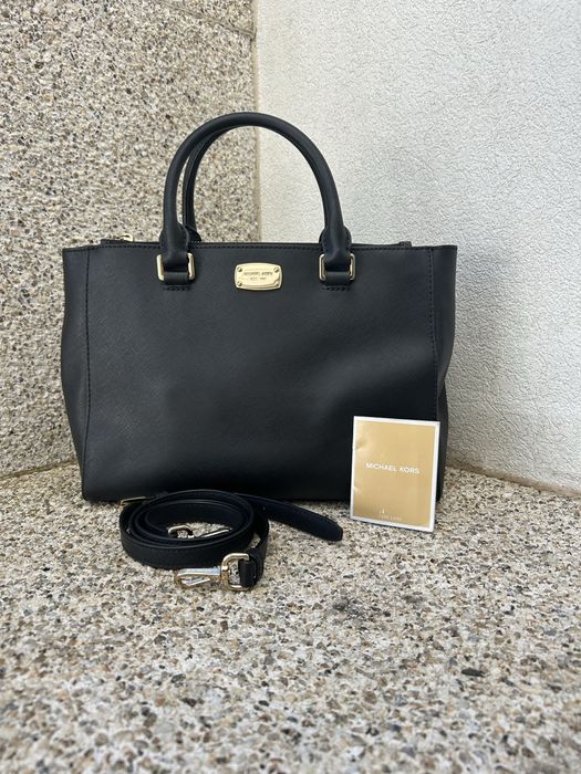 Mala de Ombro Michael Kors Kellen Medium em Pele Saffiano Preta