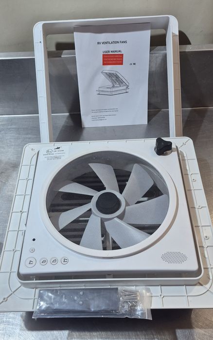 Wentylator dachowy do kamperów przyczep