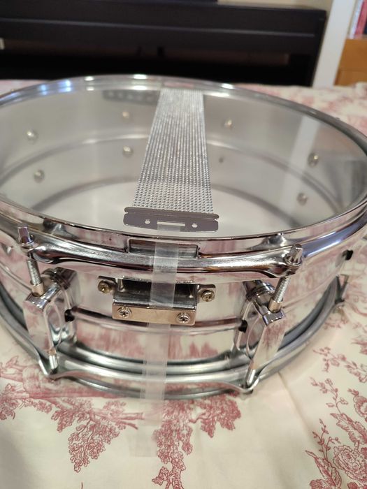 Tarola de aço 14" praticamente nova!