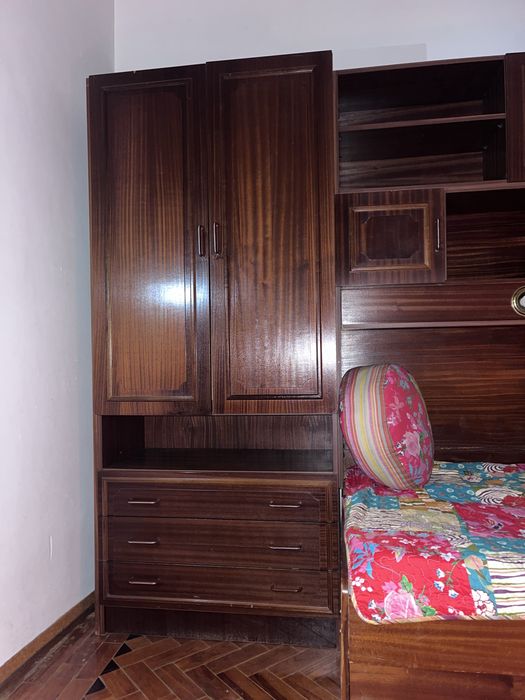 Conjunto quarto madeira - cama, secretária e armário integrados
