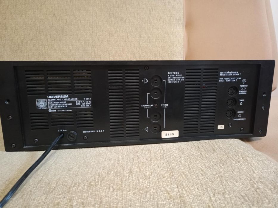 Wzamcniacz wraz z głośnikami