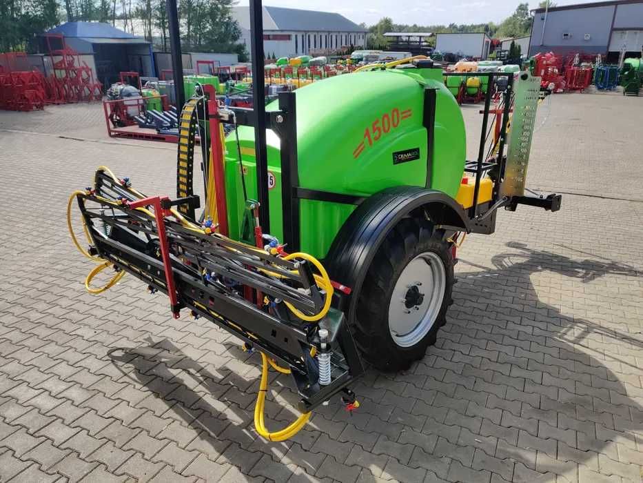 Opryskiwacz 1500 litrów przyczepiany na kołach DEMAROL