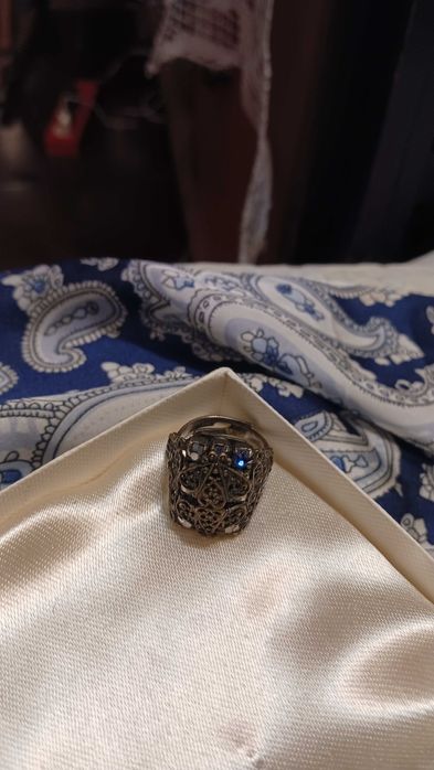 Pierścionek ażurowy Queen Victoria