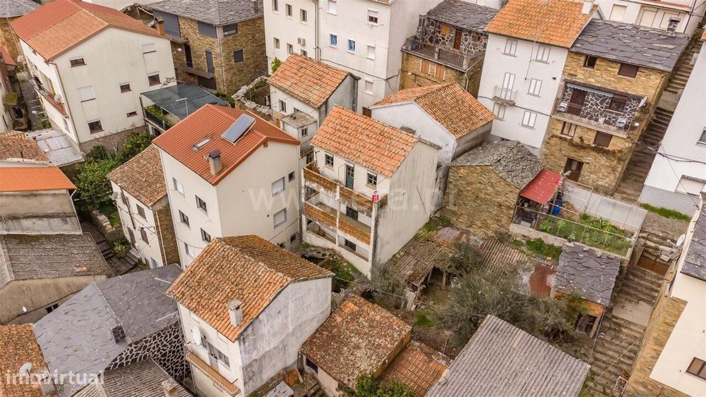 Moradia Geminada T4 / Covilhã, Sobral de São Miguel