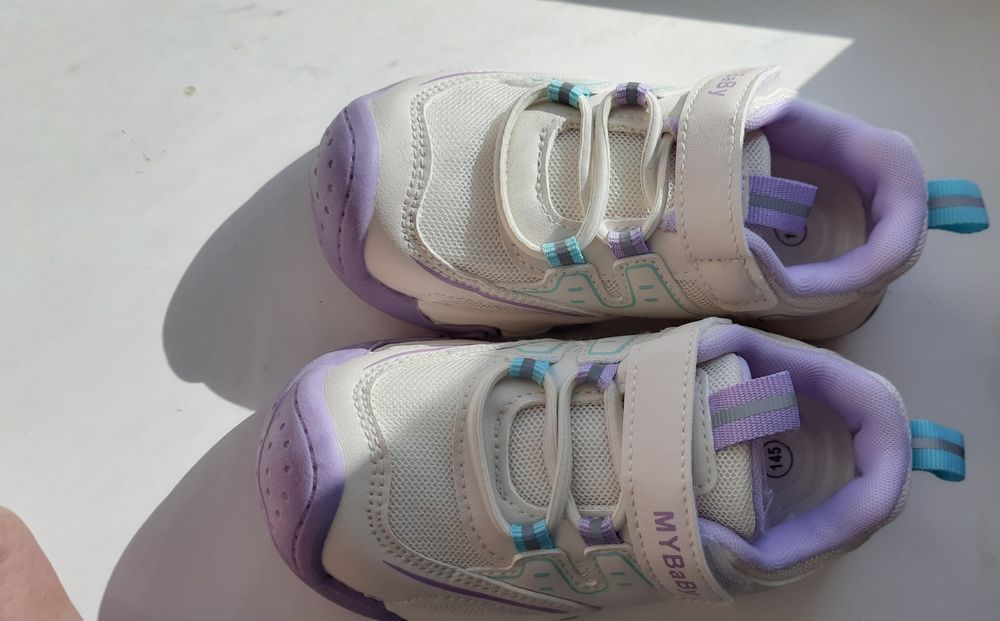 Кросівки дитячі 23 24