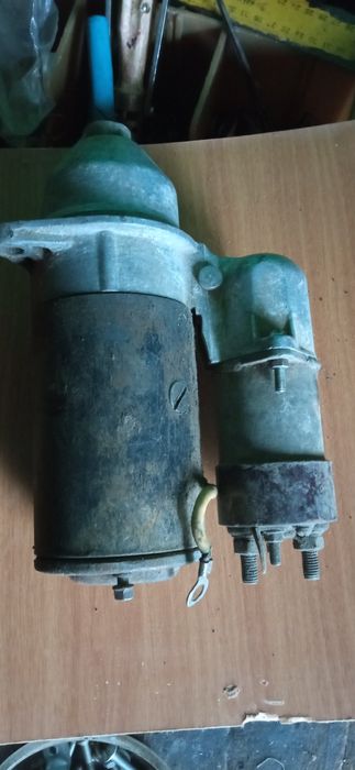 Стартер    на пускач      .