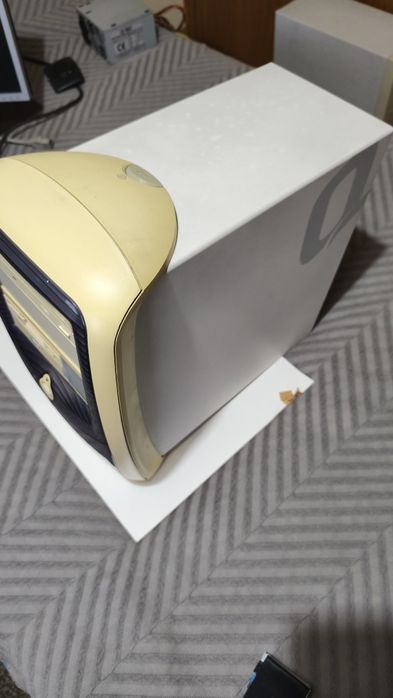 Retro Compaq Computer446078354751508483