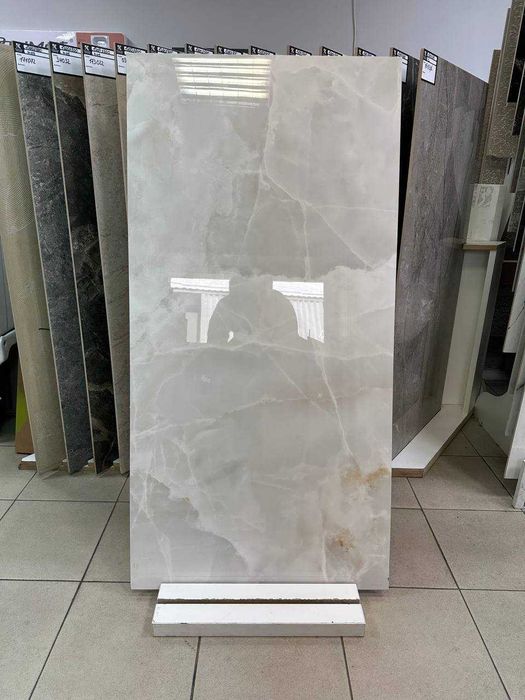 Керамограніт 1200 на 600 Глянець стиль онікс